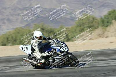 media/Dec-01-2025-Moto Forza (Mon) [[2daa91e15f]]/3-Beginner Group/Session 4 Turn 9/